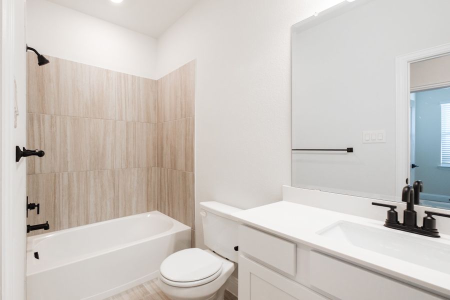 Furnished interior view inside a new home in Bayside, Rowlett (Image 10).