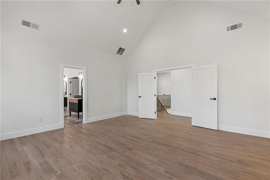 Spacious, unfurnished interior of a new home in , Atlanta (Image 22). Spacious, unfurnished interior of a new home in , Atlanta (Image 22).