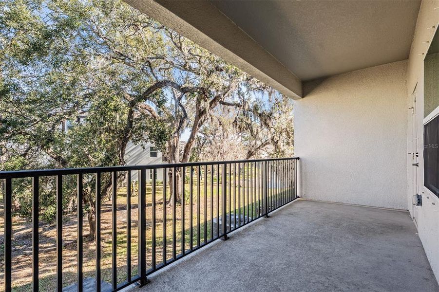 Exterior details and patio area of a home in , Tampa (Image 3).