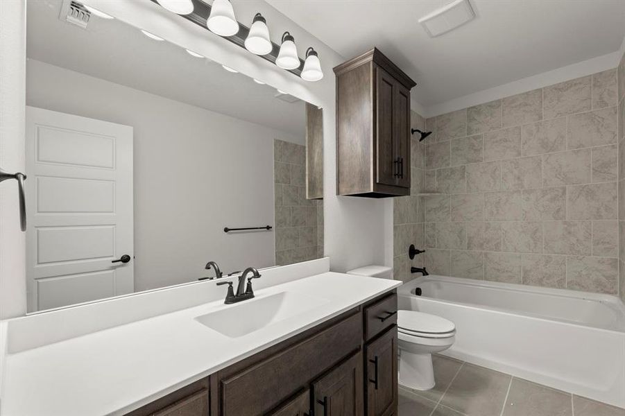 24_25. 505 Alto - 2ND Bath