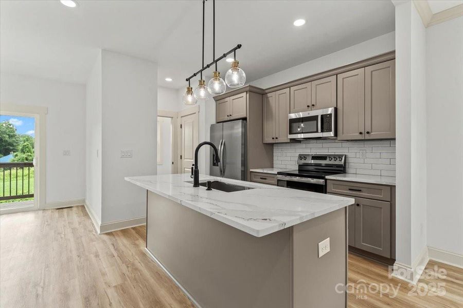 Furnished interior view inside a new home in , Gastonia (Image 10).