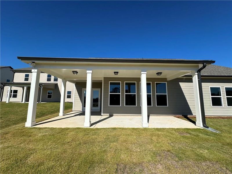 Exterior details and patio area of a home in Summerlin, Winder (Image 52).