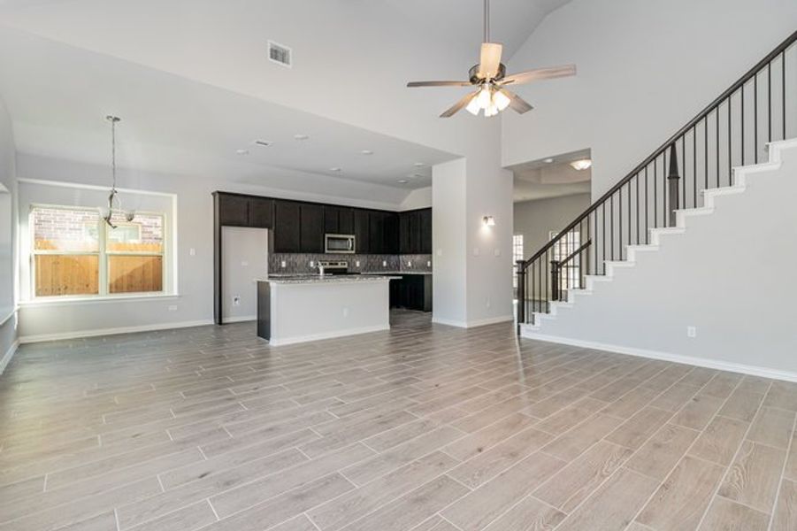 Spacious, unfurnished interior of a new home in Mustang Place II, Heartland (Image 21).