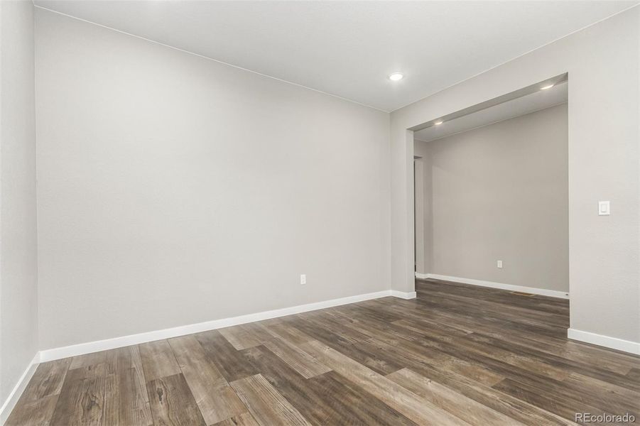Spacious, unfurnished interior of a new home in , Aurora (Image 18).