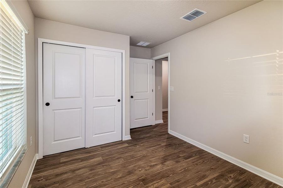 Spacious, unfurnished interior of a new home in , Ocala (Image 15).