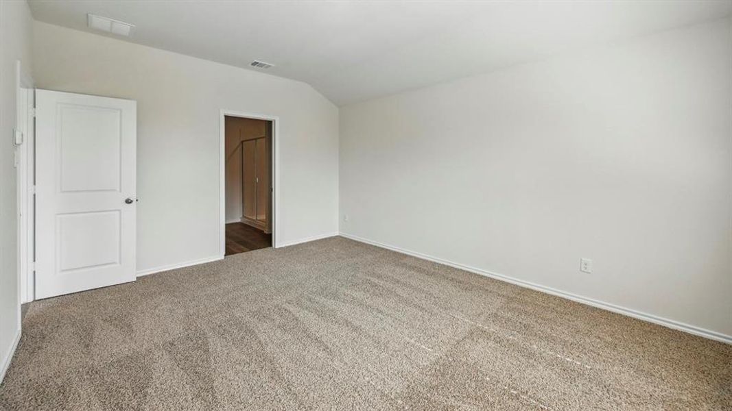Spacious, unfurnished interior of a new home in Sanger Circle, Sanger (Image 20).
