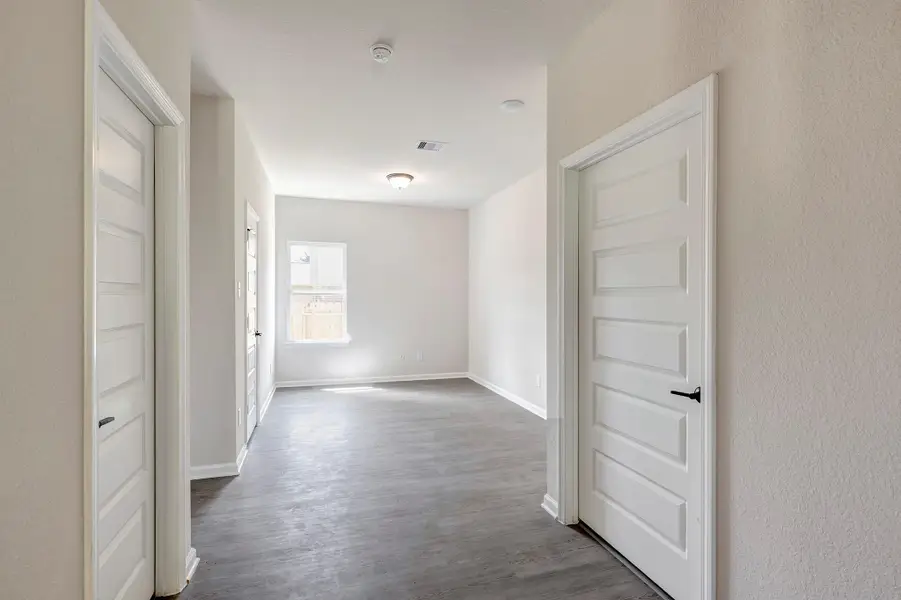 The Davenport II- Hallway and Flex Room. The Davenport II- Hallway and Flex Room.