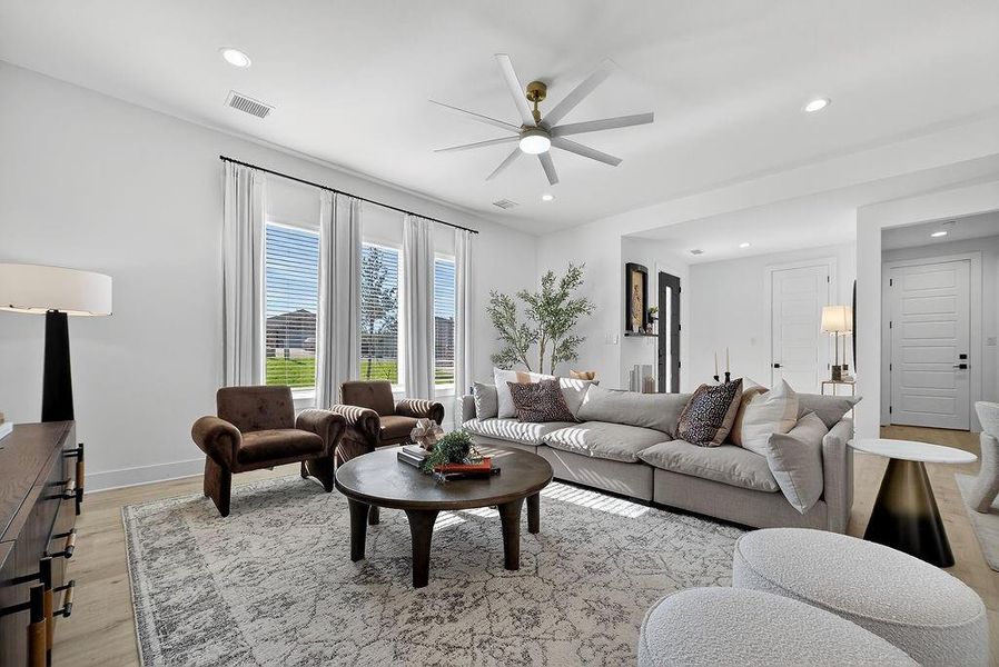 Furnished interior view inside a new home in , Dallas (Image 32). Furnished interior view inside a new home in , Dallas (Image 32).