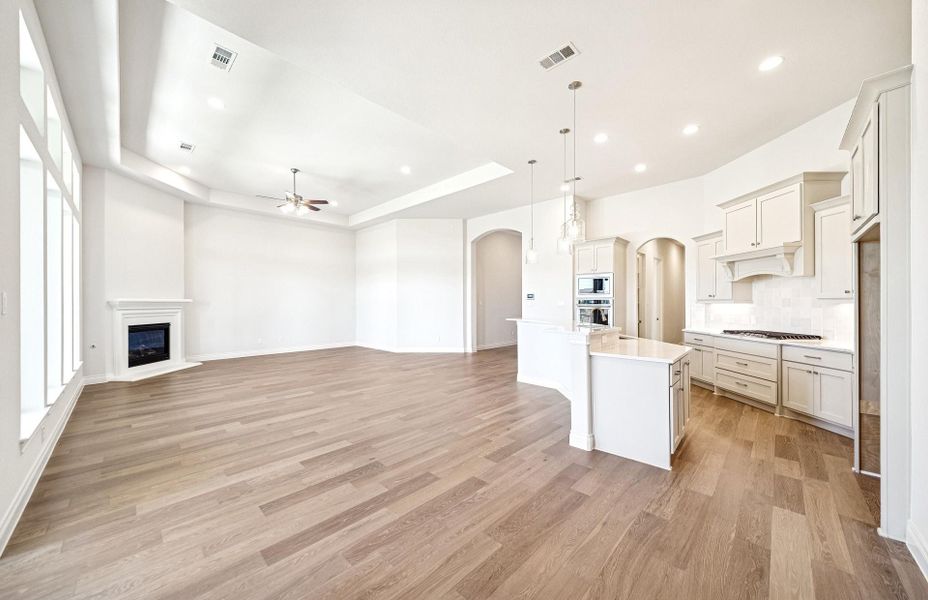 Spacious, unfurnished interior of a new home in Bridgeland 60′, Cypress (Image 17).