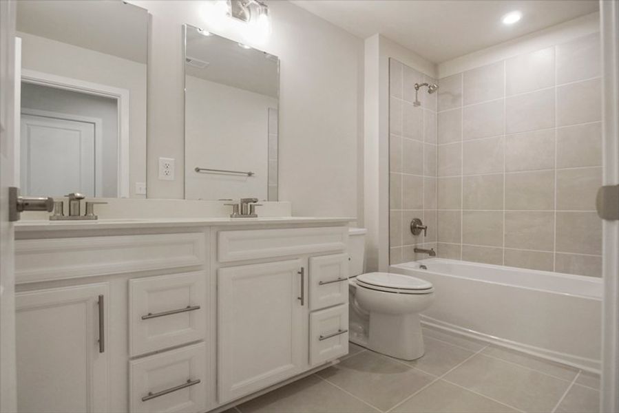 Furnished interior view inside a new home in Layton Hall, Mauldin (Image 6).