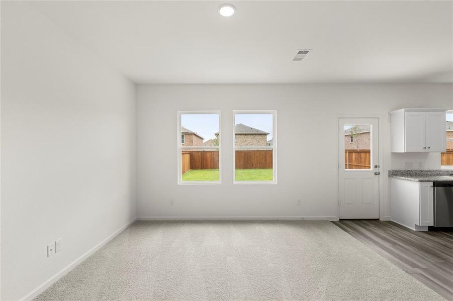 08. 14156 Donahue - Family (2) 08. 14156 Donahue - Family (2)