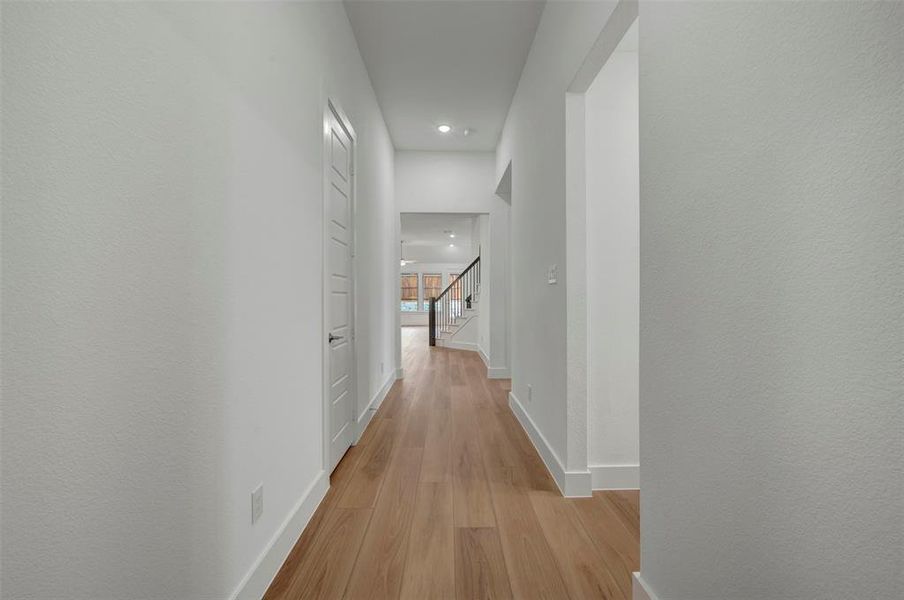 Spacious, unfurnished interior of a new home in Aster Park, McKinney (Image 29).