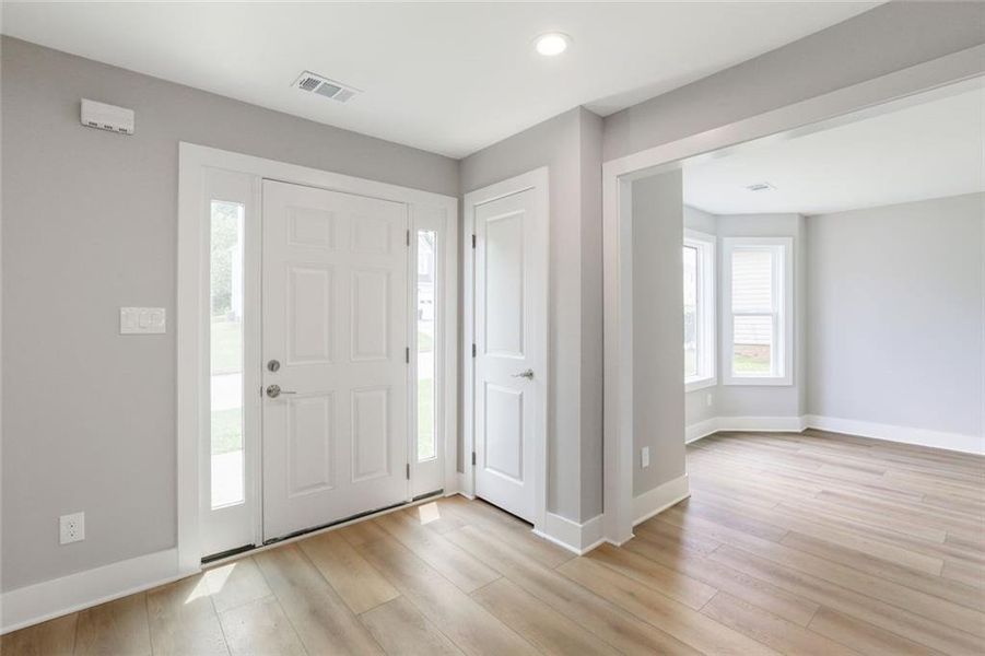 Spacious, unfurnished interior of a new home in , Lithonia (Image 20). Spacious, unfurnished interior of a new home in , Lithonia (Image 20).