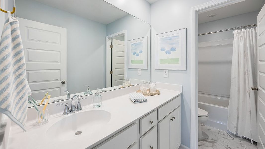 3565 Jasper Bath2 2of2 F2 Base3