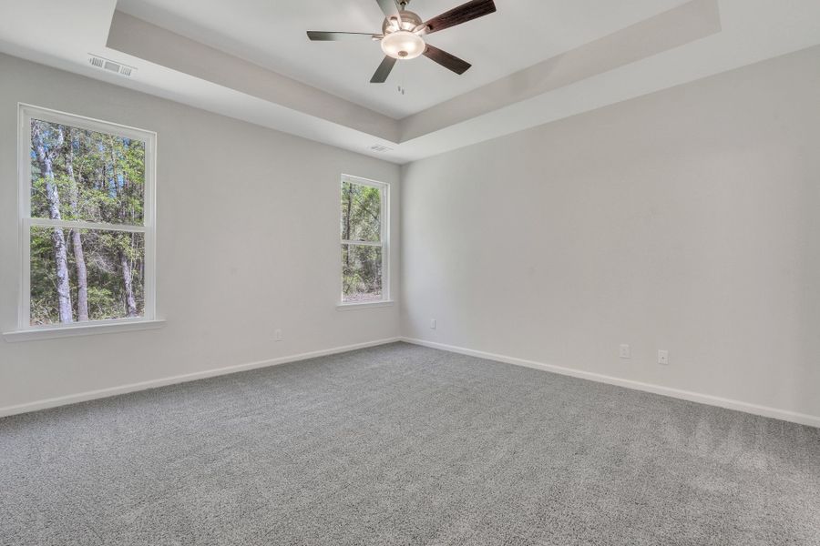 Spacious, unfurnished interior of a new home in McAllister Pointe, Richmond Hill (Image 21).