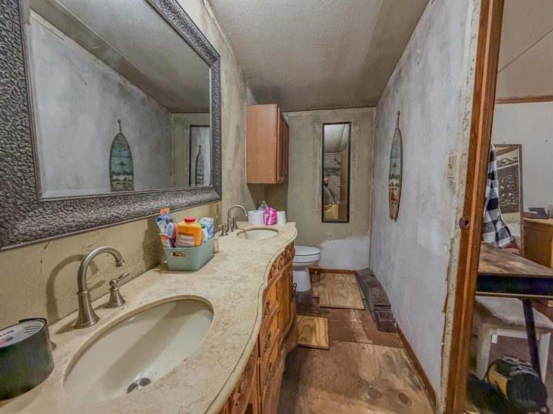 Furnished interior view inside a new home in , Weatherford (Image 6).