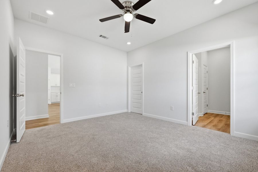 Spacious, unfurnished interior of a new home in , Crestview (Image 36).