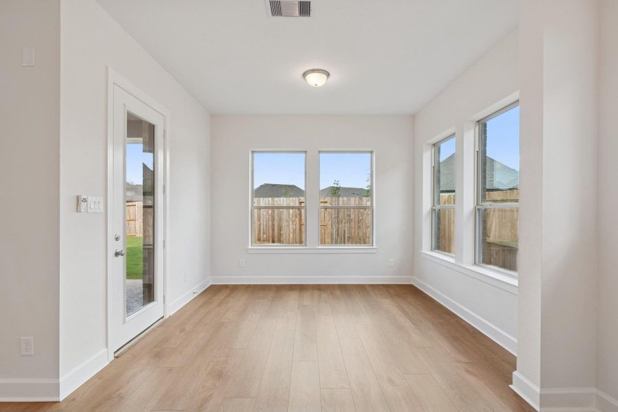 Spacious, unfurnished interior of a new home in The Highlands 55' - Encore Collection, Porter (Image 10). Spacious, unfurnished interior of a new home in The Highlands 55' - Encore Collection, Porter (Image 10).