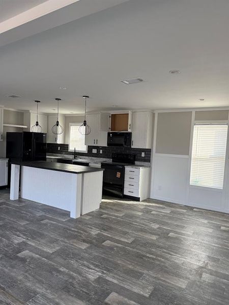 Image 10 of a home in .