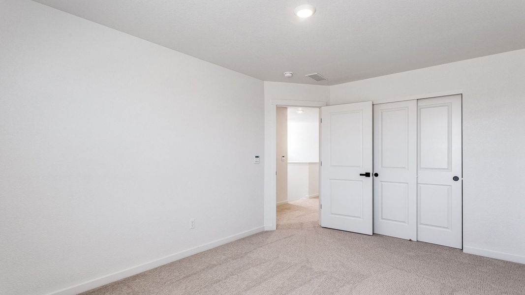 Spacious, unfurnished interior of a new home in Horizon Uptown, Aurora (Image 18). Spacious, unfurnished interior of a new home in Horizon Uptown, Aurora (Image 18).