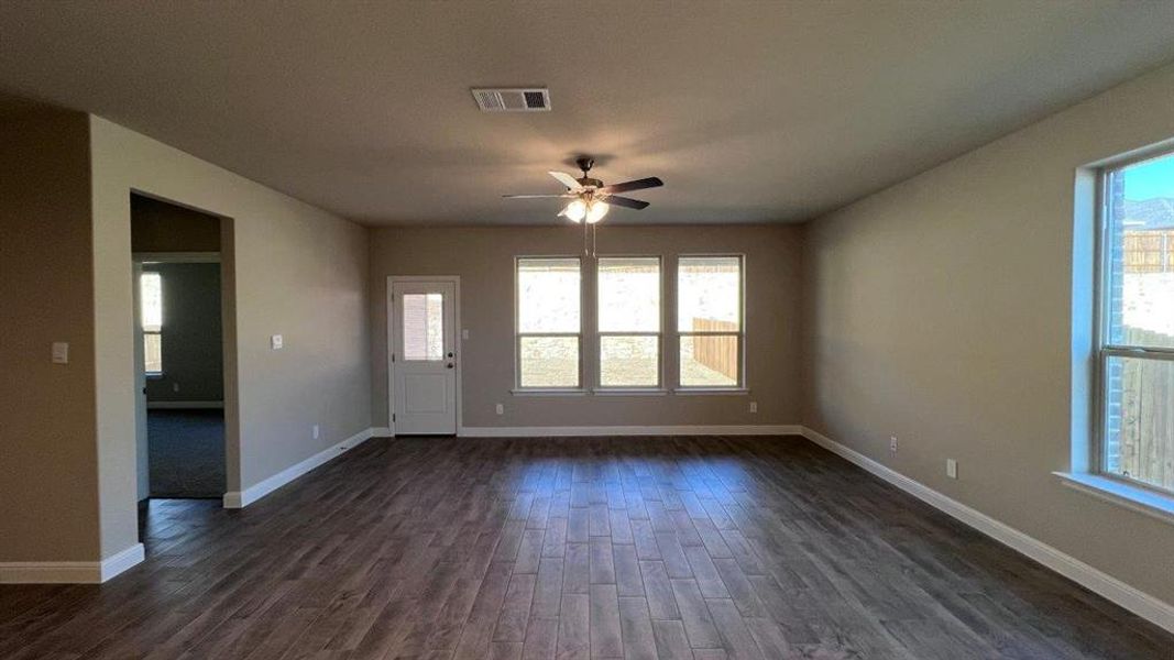 Spacious, unfurnished interior of a new home in Bluestem, Rhome (Image 11). Spacious, unfurnished interior of a new home in Bluestem, Rhome (Image 11).