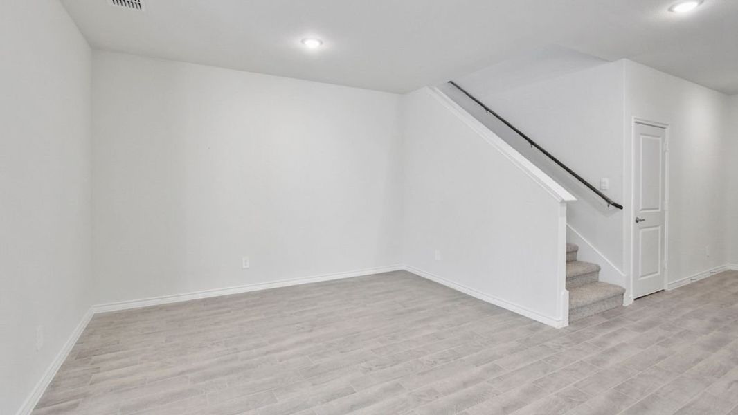 Spacious, unfurnished interior of a new home in The Preserve at Forum, Grand Prairie (Image 8). Spacious, unfurnished interior of a new home in The Preserve at Forum, Grand Prairie (Image 8).