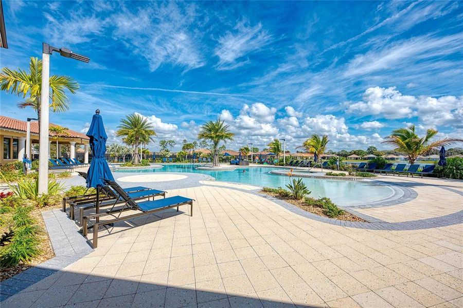 Community amenities in , Venice (Image 15). Community amenities in , Venice (Image 15).