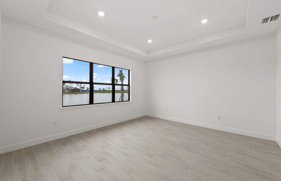 Spacious, unfurnished interior of a new home in Del Webb Catalina, Lakewood Ranch (Image 23).