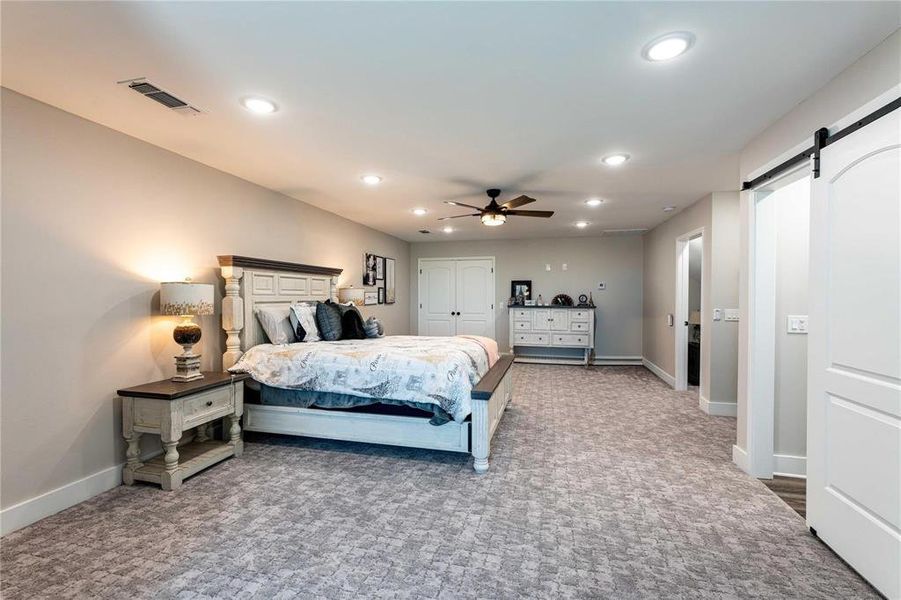 Furnished interior view inside a new home in , Paris (Image 12). Furnished interior view inside a new home in , Paris (Image 12).