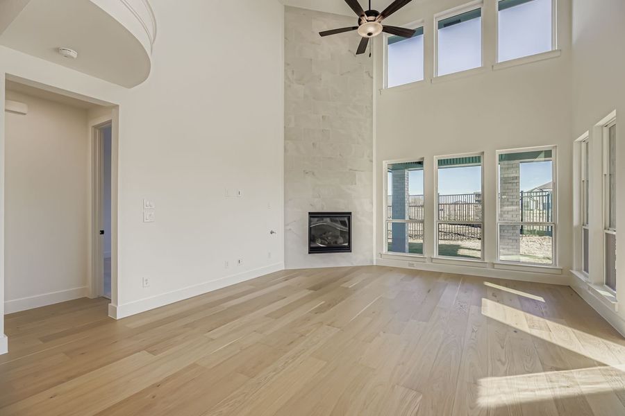 2128 Ten Mile - Living Area