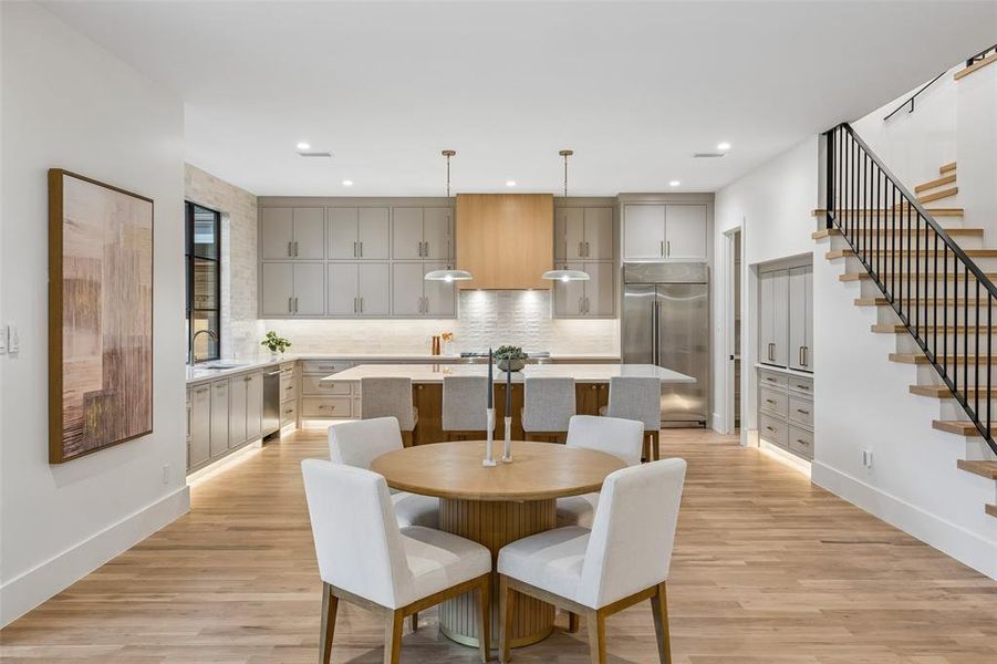 Furnished interior view inside a new home in , Dallas (Image 9).