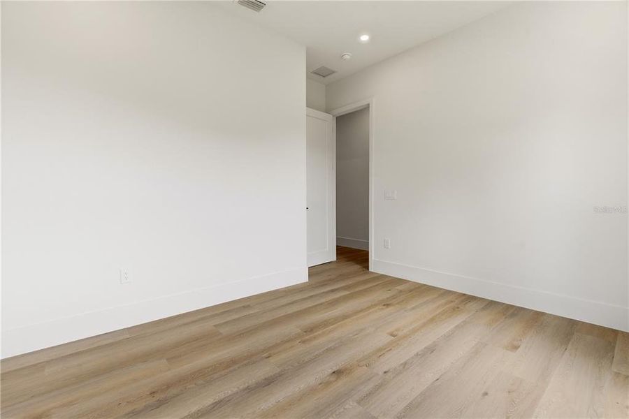Spacious, unfurnished interior of a new home in , Clermont (Image 22). Spacious, unfurnished interior of a new home in , Clermont (Image 22).