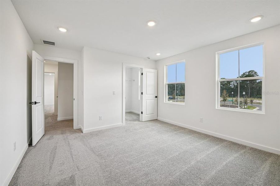 Spacious, unfurnished interior of a new home in Northlake Traditional, Winter Garden (Image 37). Spacious, unfurnished interior of a new home in Northlake Traditional, Winter Garden (Image 37).