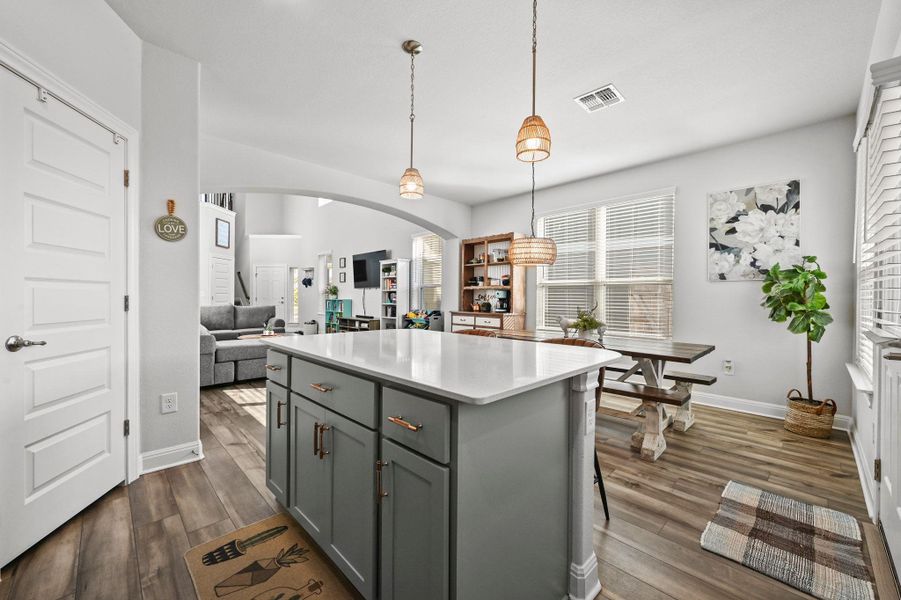 Furnished interior view inside a new home in Porter Country, Buda (Image 14).
