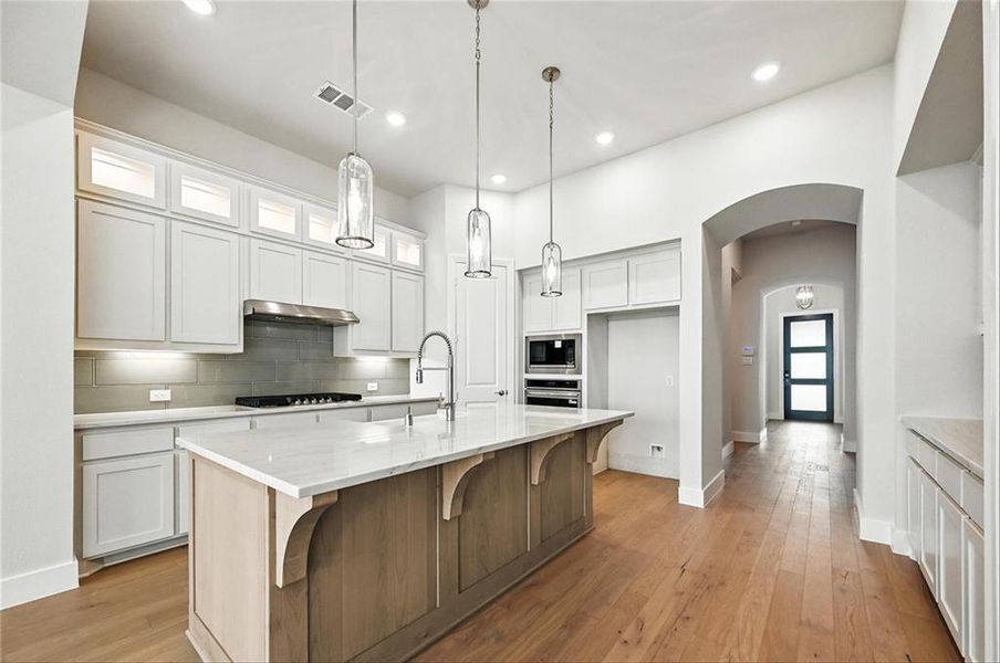 Furnished interior view inside a new home in Trinity Falls, McKinney (Image 7). Furnished interior view inside a new home in Trinity Falls, McKinney (Image 7).