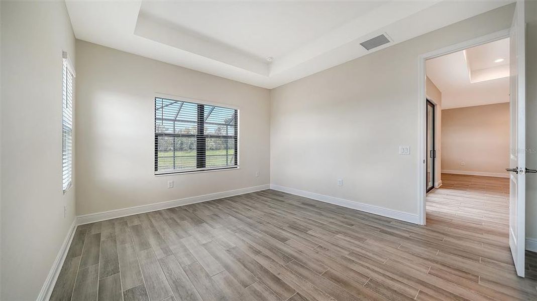 Spacious, unfurnished interior of a new home in Palm Grove, Lakewood Ranch (Image 38).
