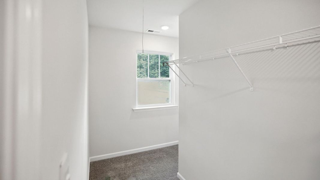 Spacious, unfurnished interior of a new home in Cedar Gap, Fountain Inn (Image 24).