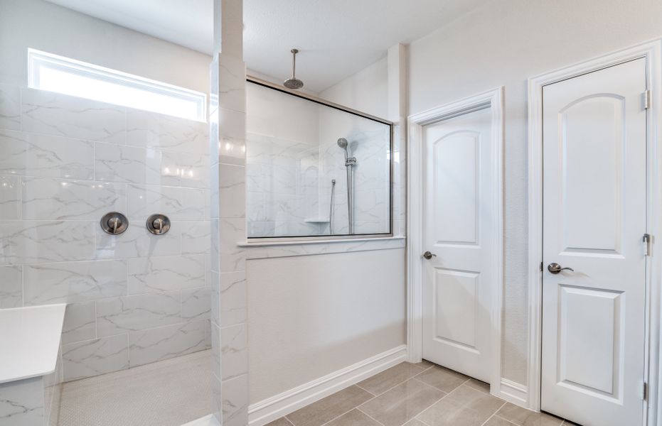 Optional walk-in shower in owner's bath