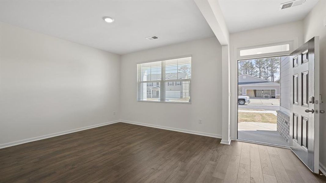 Spacious, unfurnished interior of a new home in Teamon Pointe, Griffin (Image 7).