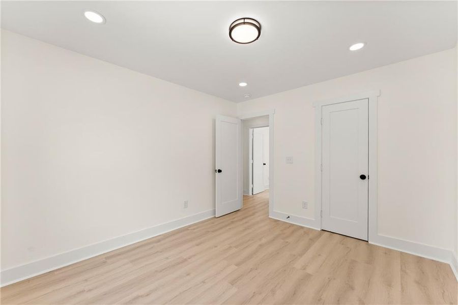 Spacious, unfurnished interior of a new home in , Clarkesville (Image 33).