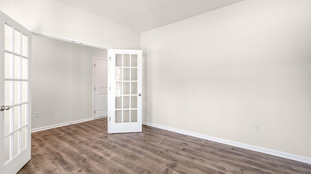 Spacious, unfurnished interior of a new home in Villa Grande, Winterville (Image 14).