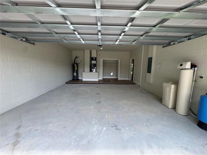 In-progress construction of a new home in , Auburndale, FL (Image 35).