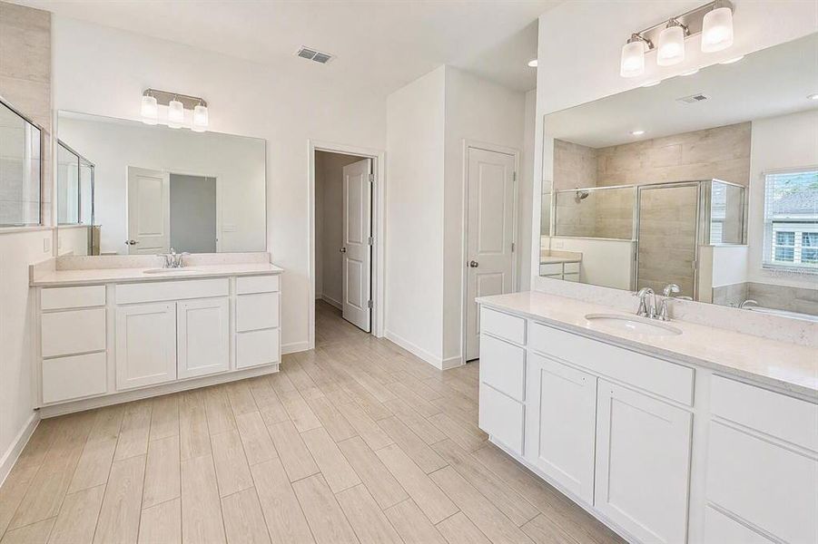 Furnished interior view inside a new home in Grand Park North, Dunnellon (Image 7).