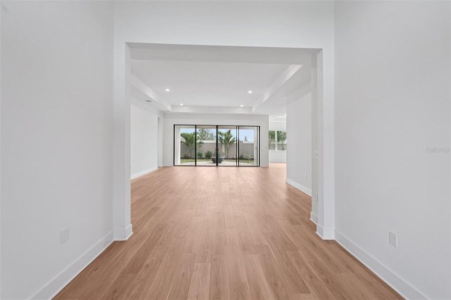 Spacious, unfurnished interior of a new home in Serengeti, Spring Hill (Image 33).
