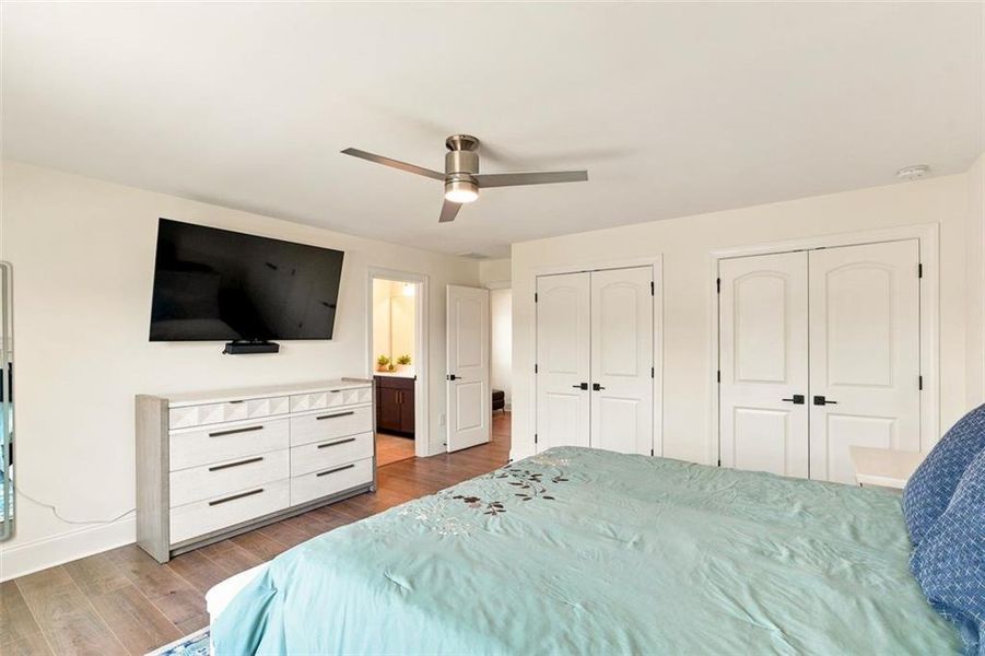 Furnished interior view inside a new home in , Woodstock (Image 30).