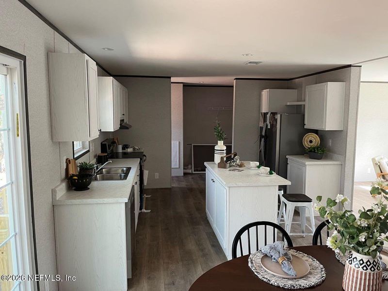 Furnished interior view inside a new home in , Middleburg (Image 10).