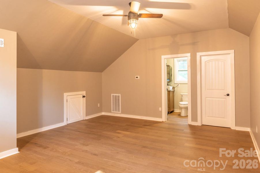 Spacious, unfurnished interior of a new home in , Blowing Rock (Image 19). Spacious, unfurnished interior of a new home in , Blowing Rock (Image 19).