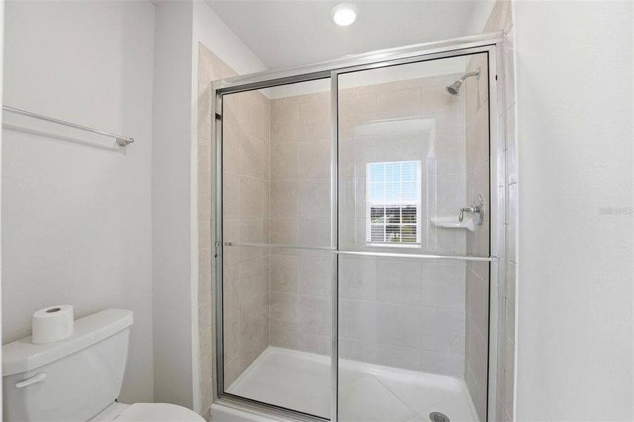 Furnished interior view inside a new home in , Clermont (Image 40).