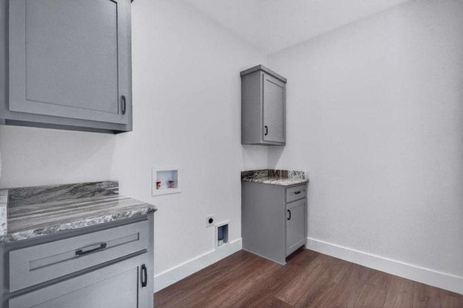 Furnished interior view inside a new home in , McCaysville (Image 29).