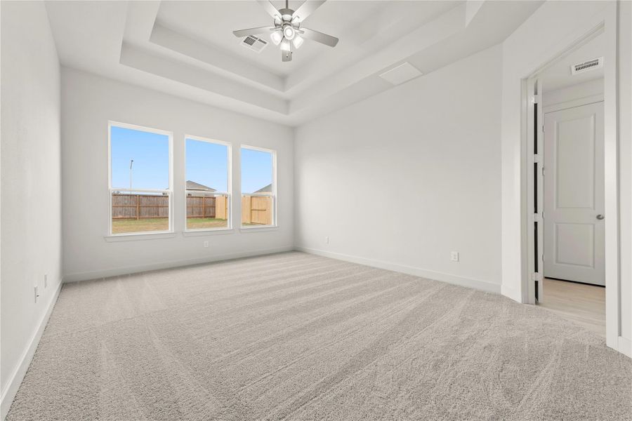 Representative image. Features, selections, and colors may vary.